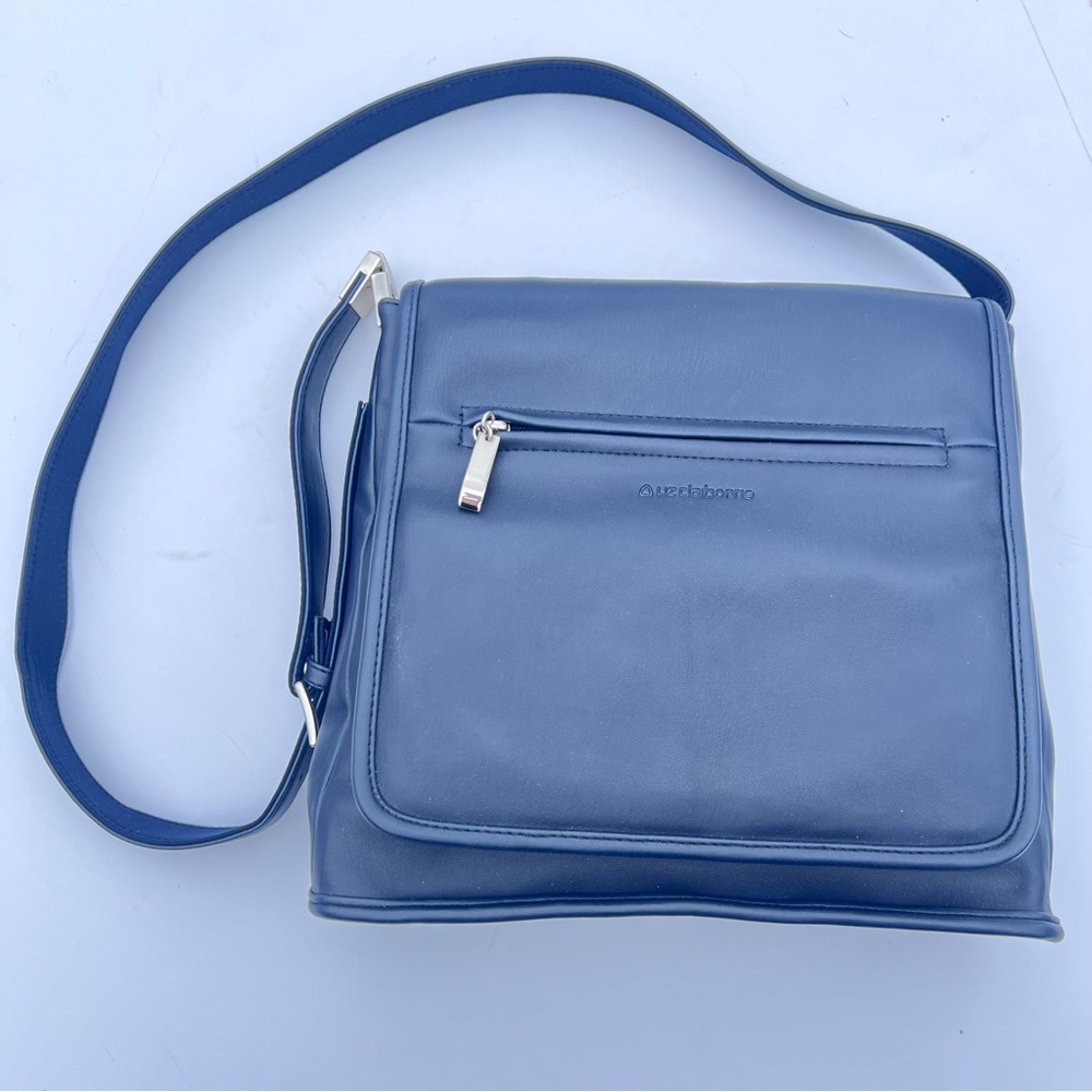Never Used Liz Claiborne Navy Blue Purse